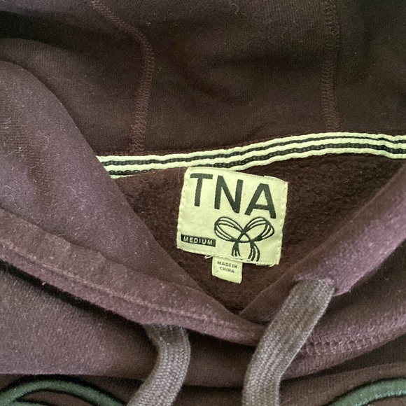 TNA hoodie very warm , fleece in the inside - Picture 2 of 3